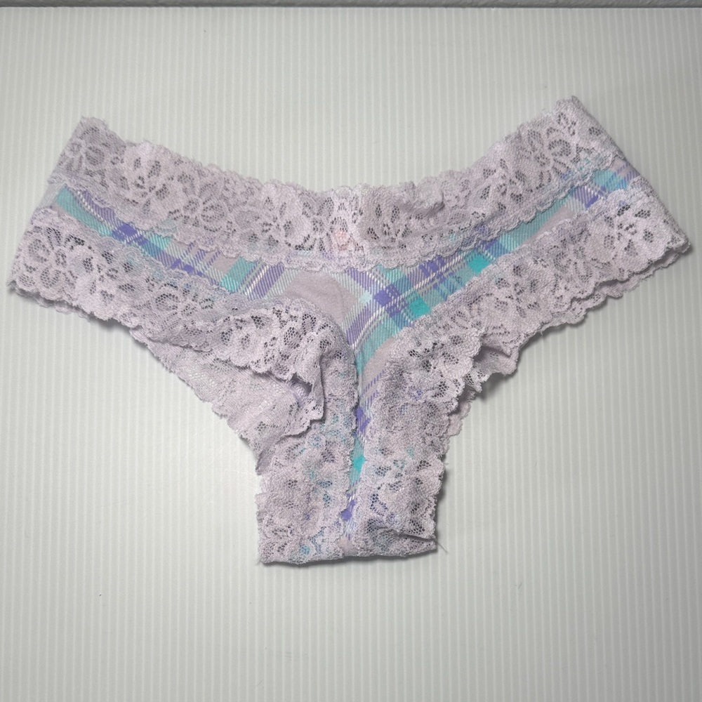 VS Cheeky Panty Bundle XS - Picture 5 of 9